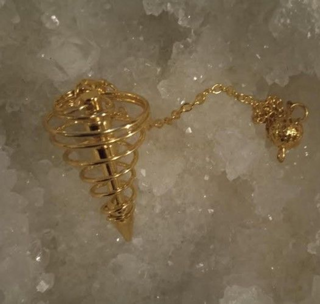 Pendule spirale dorée