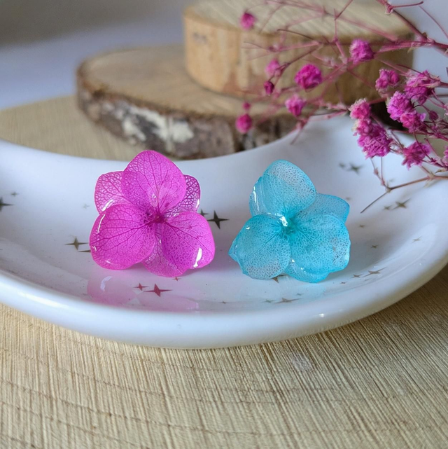 Pendientes de hortensias de colores 