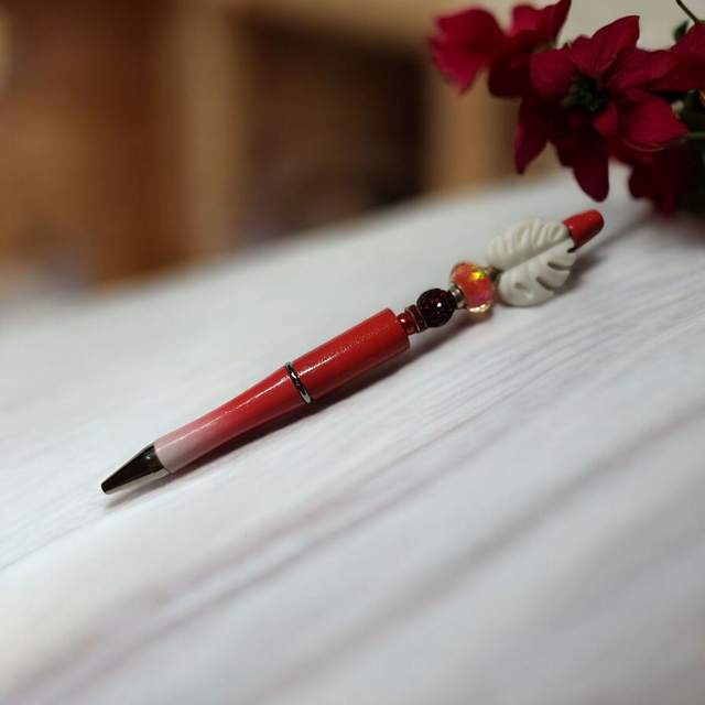 Stylo perles rouge blanc