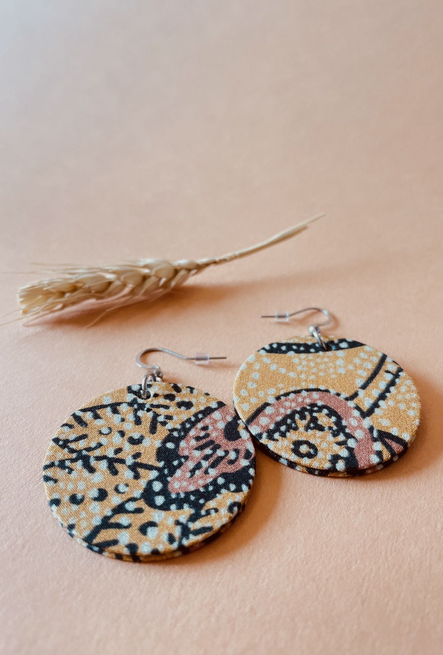 Boucles d'oreilles carton et tissu imprimé de forme ronde, collection « mosaïque » - tons jaune, orangé 