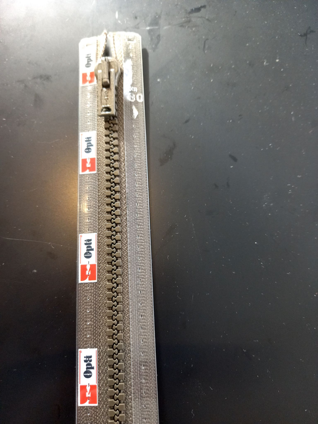 P60 / kleur 542  Opti deelbare rits