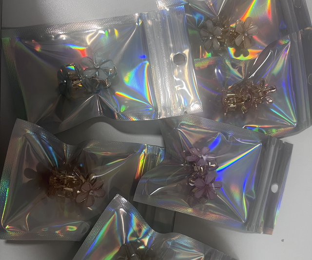 Flower hair clips pair 