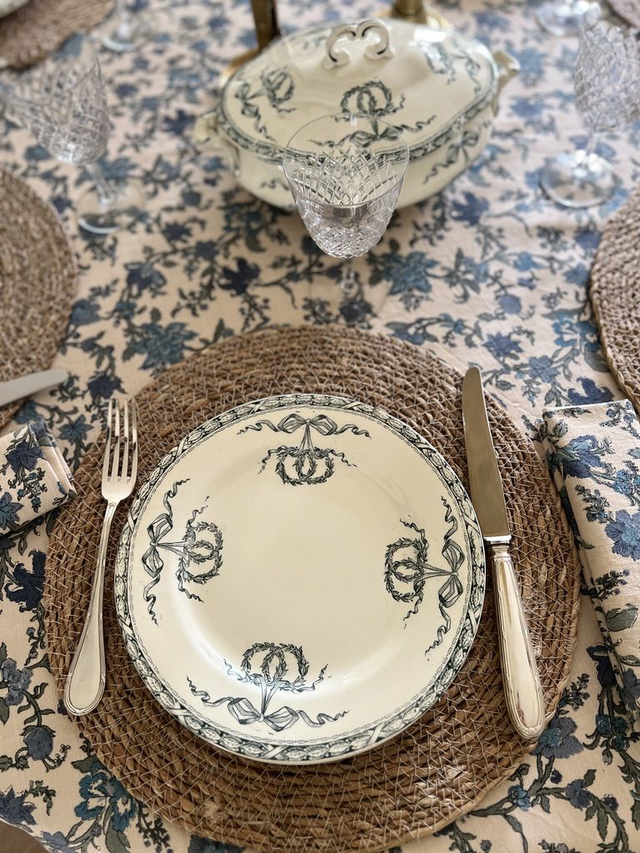 MONTHOLON - Suite de 6 assiettes plates manufacture des Salins - Terre de Fer