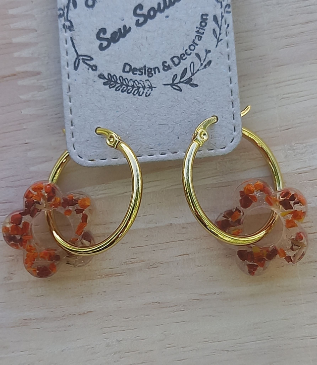 Boucles d&#039;oreilles - Créoles dorées Fleur Rouge