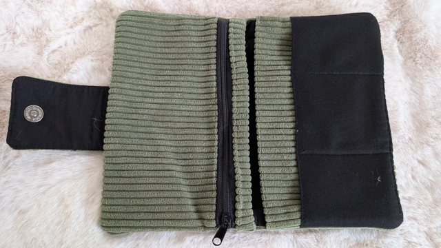 Portefeuille vert kaki