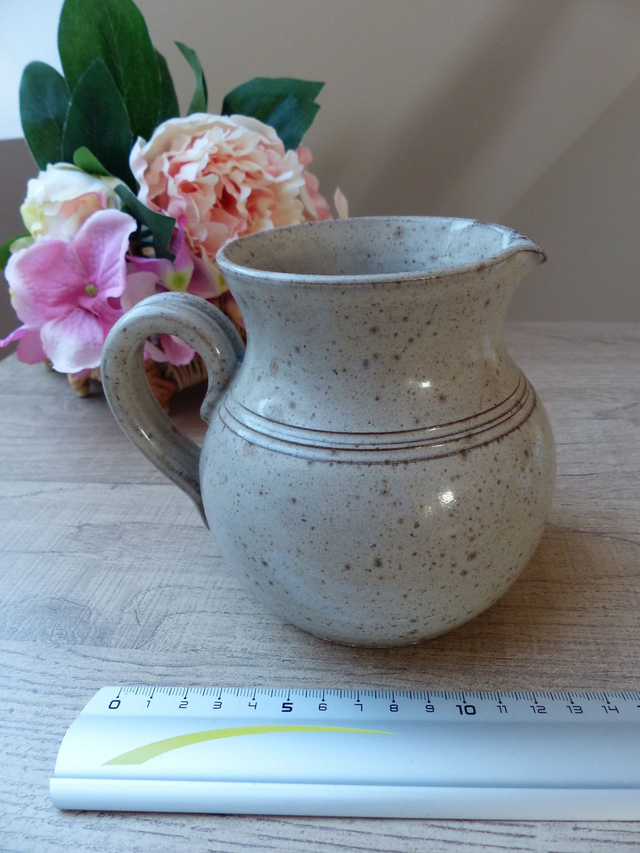 Petit Pichet en Grès Beige Moucheté Romantique Poterie Potier fait Main Décoration Cuisine Cadeau Vintage Bohème