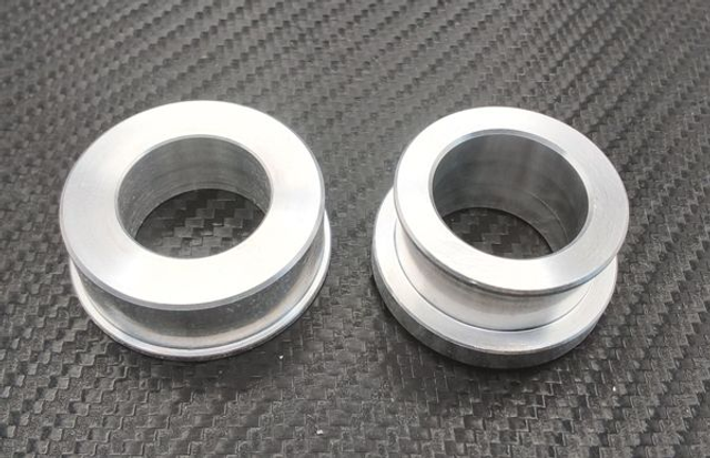 TRIUMPH BONNEVILLE BOBBER & T120 2016 - CAPTIVE WHEEL SPACERS FULL SET.