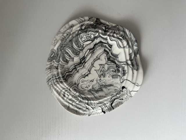 Wave marble trinket tray