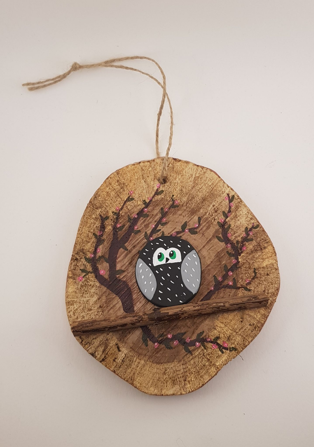 Suspension chouette fleuri