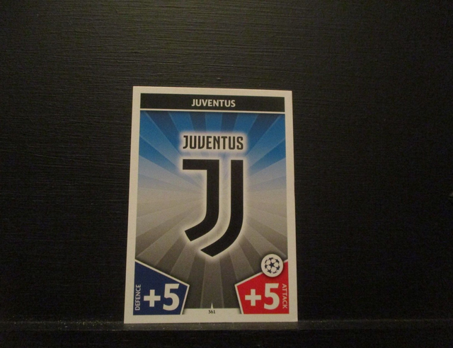 Juventus - UEFA Champions League Match Attax 2017/18 Original Trading Card #361