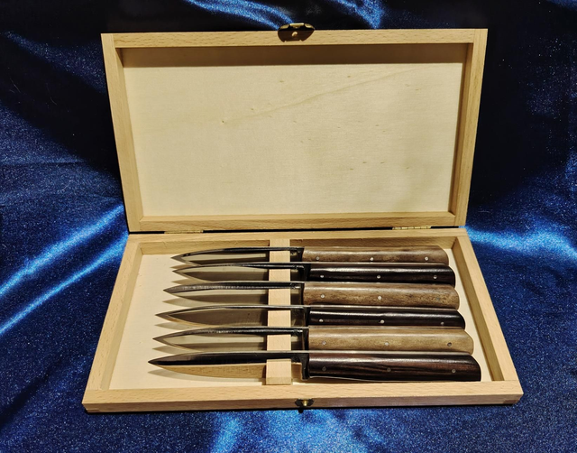 Couteau de table Ébène des Philippines 