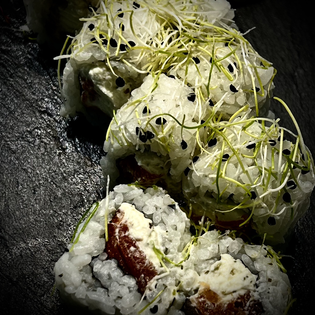 Uramaki Dream (Rauchlachs & Kräuterfrischkäse)