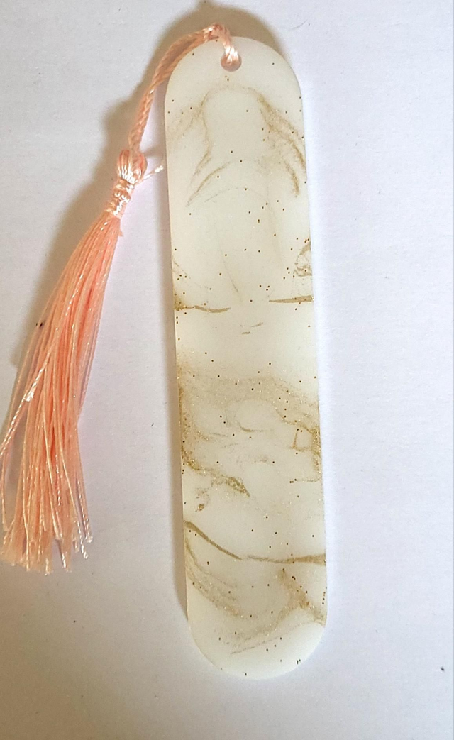 Marque page blanc marbré