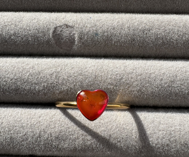 Heartbeat gold ring