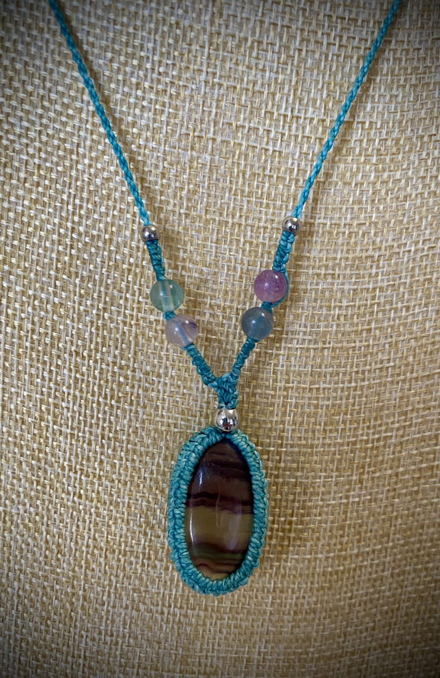 Collier ajustable Fluorite Arc-en-ciel