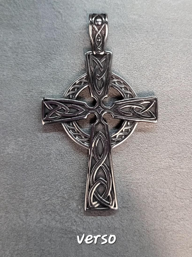 Pendentif croix celtique 
