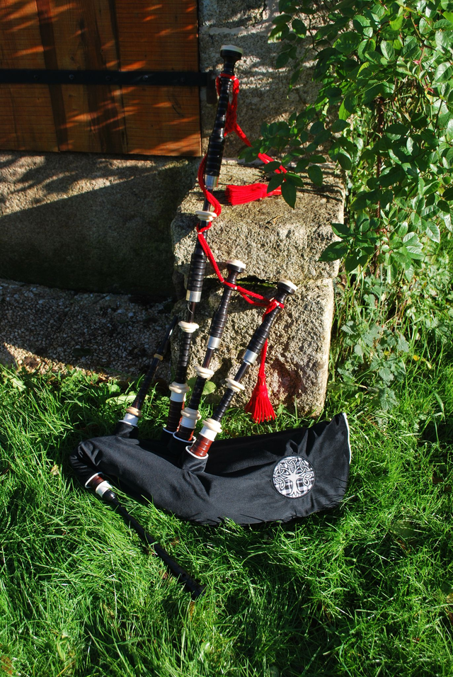 Housse de cornemuse noire Crann Bethadh