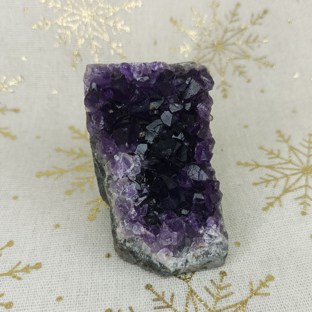 Améthyste Violette / Géode / Bord Brut / Grade AA+ / Uruguay / 150 gr