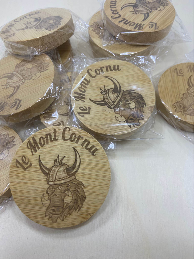 Décapsuleur magnétique en bois 