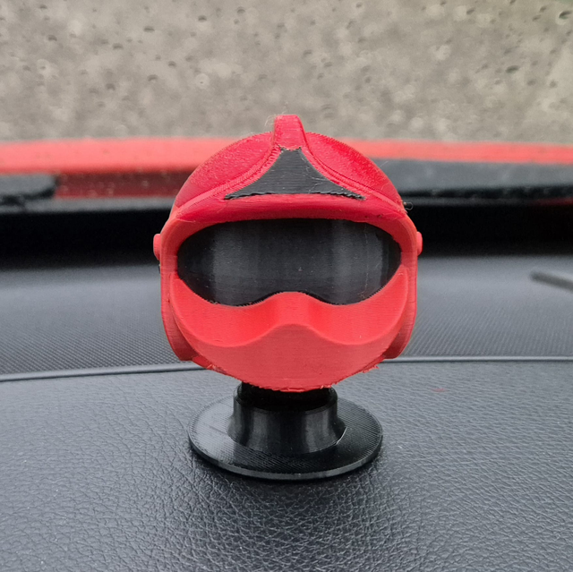 Wackelhelm fürs Armaturenbrett