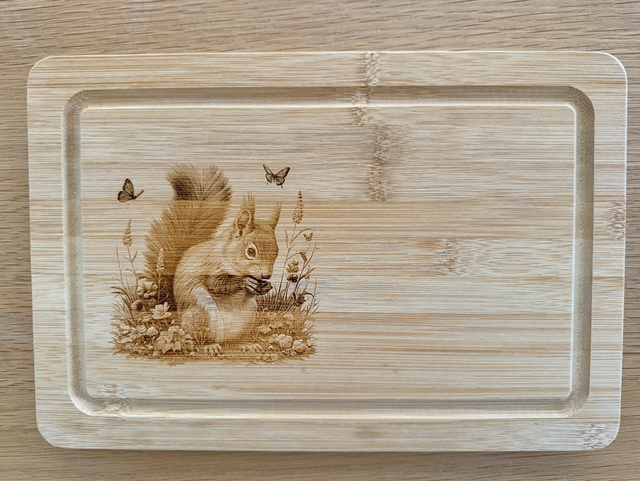 Planche à découper en bambou gravée au laser – création artisanale