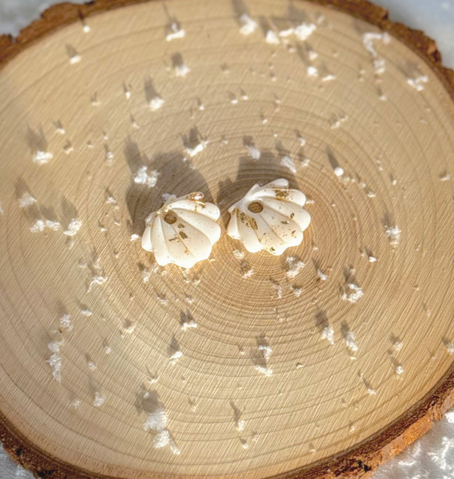 Pampilles coquillage (blanc &amp; or)