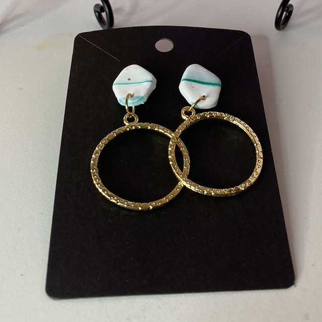 Green Marble Earrings With Gold Circular Accessories 