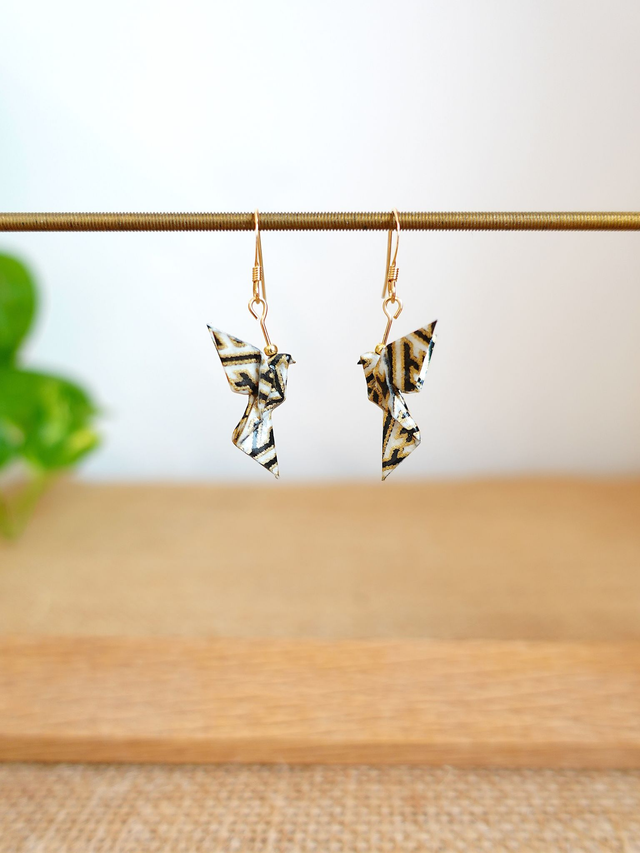 Origami Colombe, oiseau / GOLD FILLED, Or laminé / Boucles d'oreilles / Papier japonais washi / Blanc, noir, or / Bijou japonais origami /