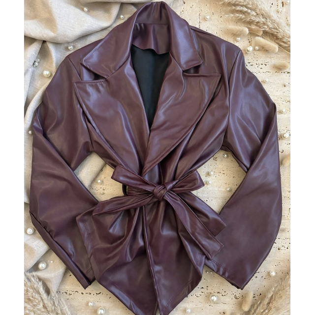 Giacca Similpelle con Cintura Bordeaux