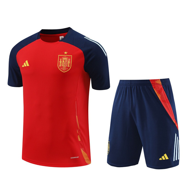 Conjunto de entrenamiento rojo, camiseta y pantalón corto selección española, 2024