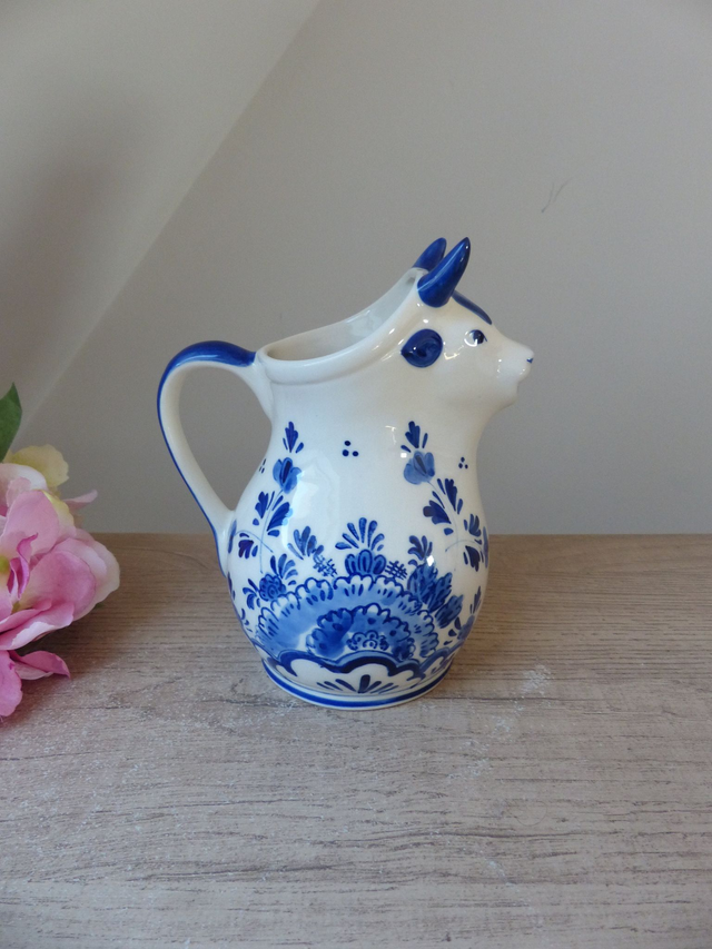 Pichet à Lait en Forme de Vache Bleu de Delft – Céramique Peinte Main – Artisanat Hollandais Vintage – Décoration Cuisine Maisone Campagne