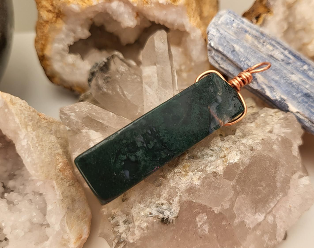 Moss agate pendant - large