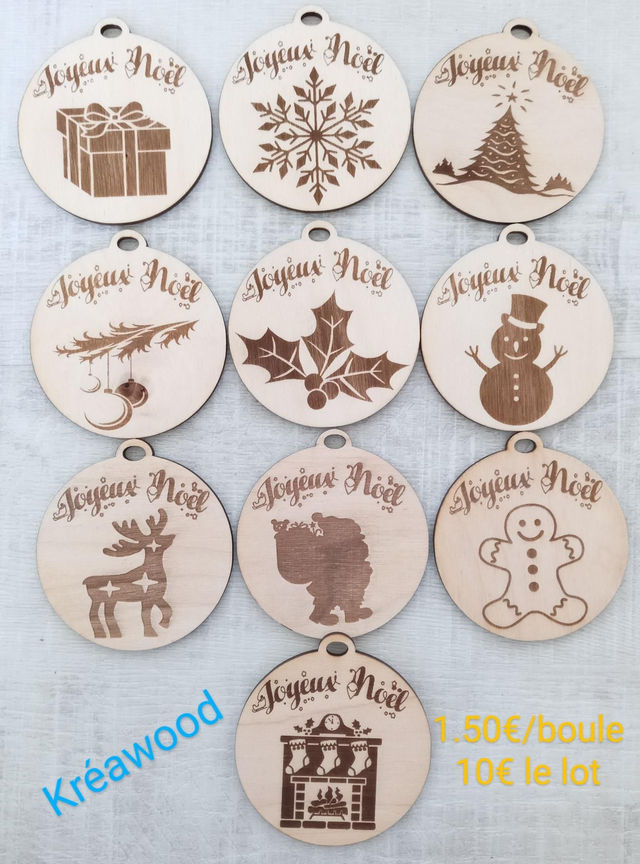 Lot 10 boules de Noël