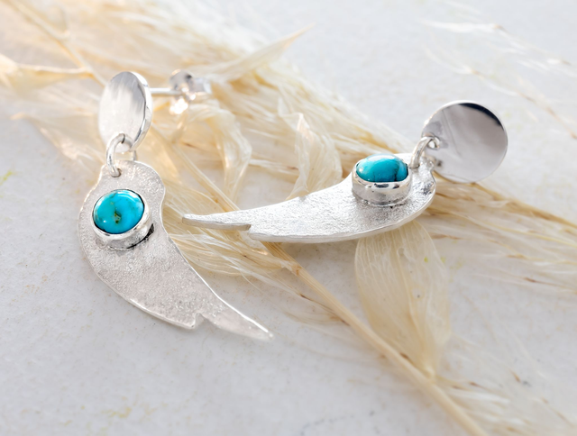 Pendientes hechos a mano en plata 925 y con turquesas. 
