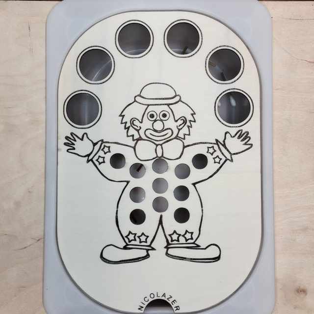 Insert sensoriel bois compatible trofast "le clown jongleur"