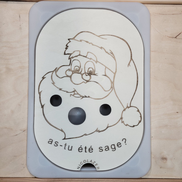 Insert sensoriel bois compatible trofast &quot;le père noël à trous&quot;