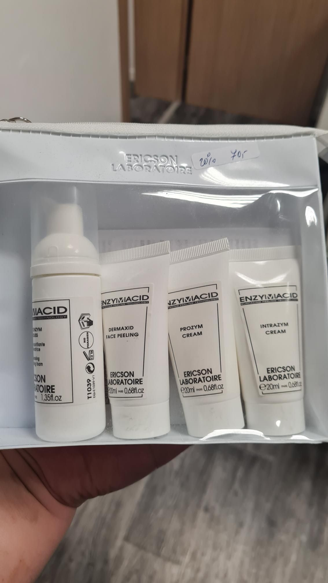SET na regeneráciu pleti - 40ml čist. pena, 20ml peeling, 20ml ochranný krém, 20ml regeneračný krém - postpeelingová starostlivosť VÝPREDAJ