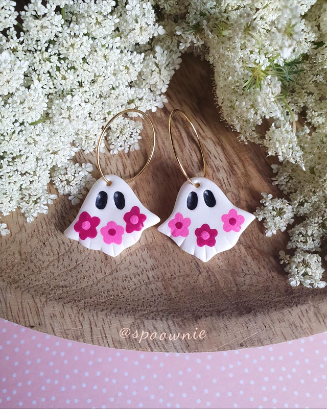 Boucles d'oreilles Fantômes Fleuris rose et fuchsia 