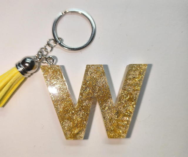 Porte clés initiale "W" doré et feuilles d'or 