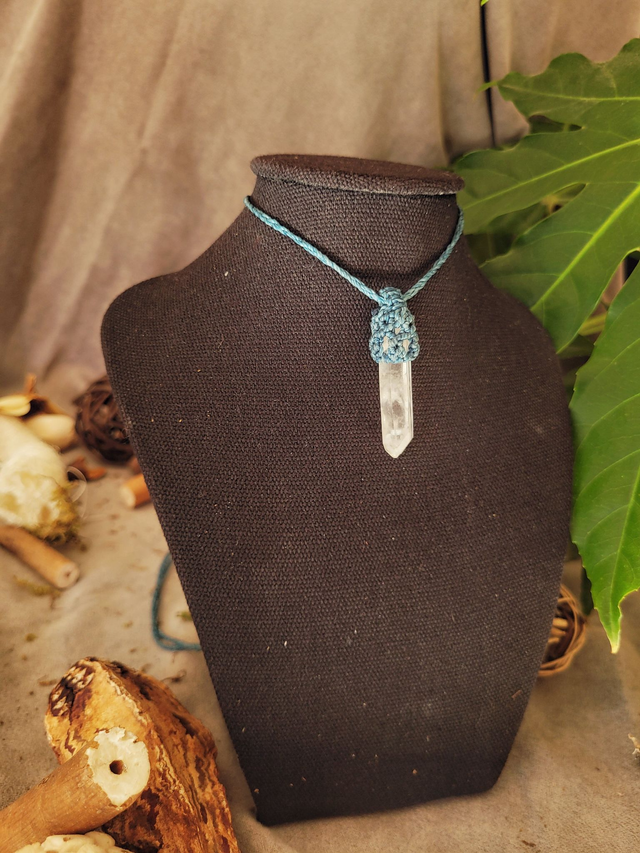 Pendentif pointe de quartz