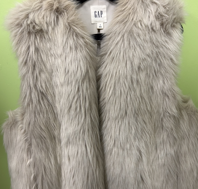 Gap - Fur Gilet - Size Medium - 785
