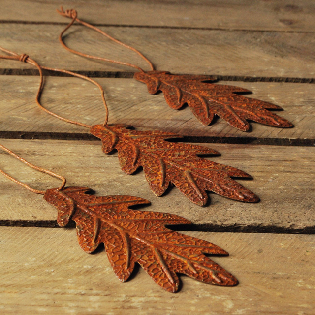 Red Rust Metal Leaf (1)