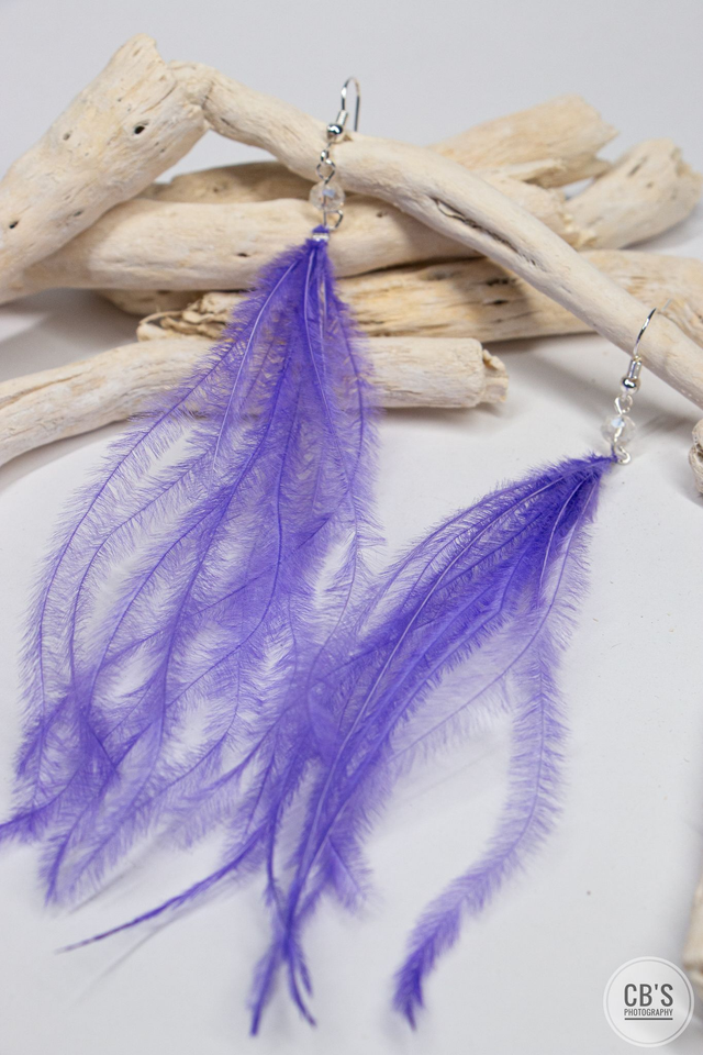 Boucles d'oreilles en plumes d'autruche violette