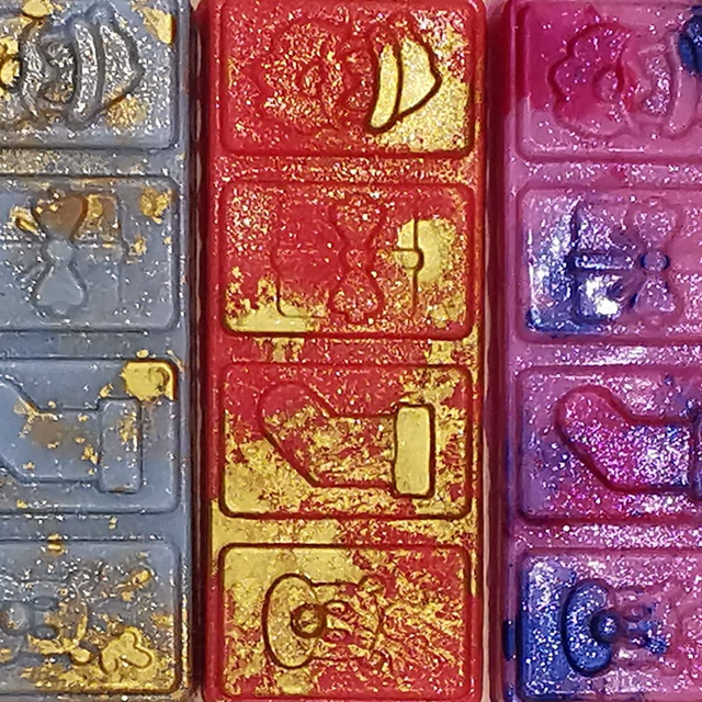 Christmas Clam Shells