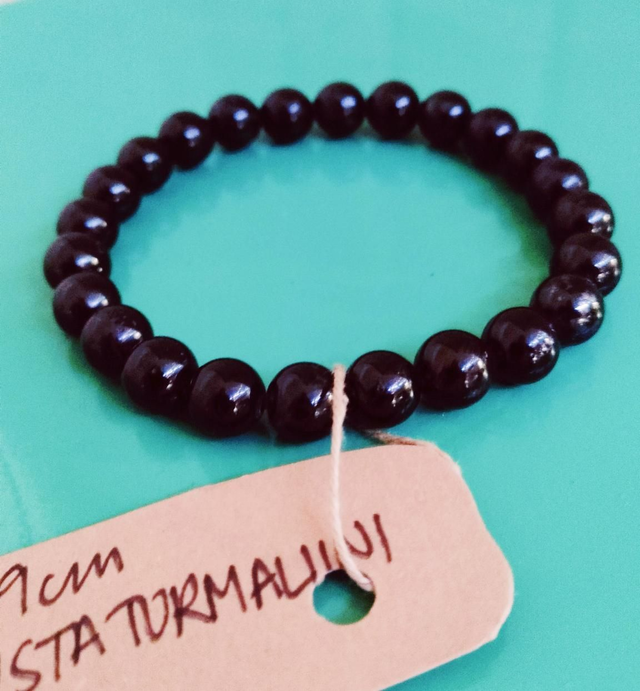 Musta turmaliini 8 mm