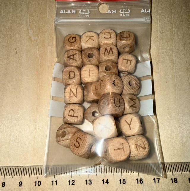 Lot 26 lettres Bois