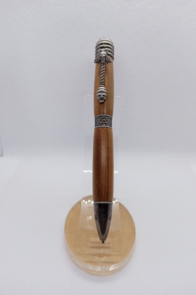 Stylo à bille noir  sur le thème du miel et des abeilles en Bois de Santal d'Indonésie