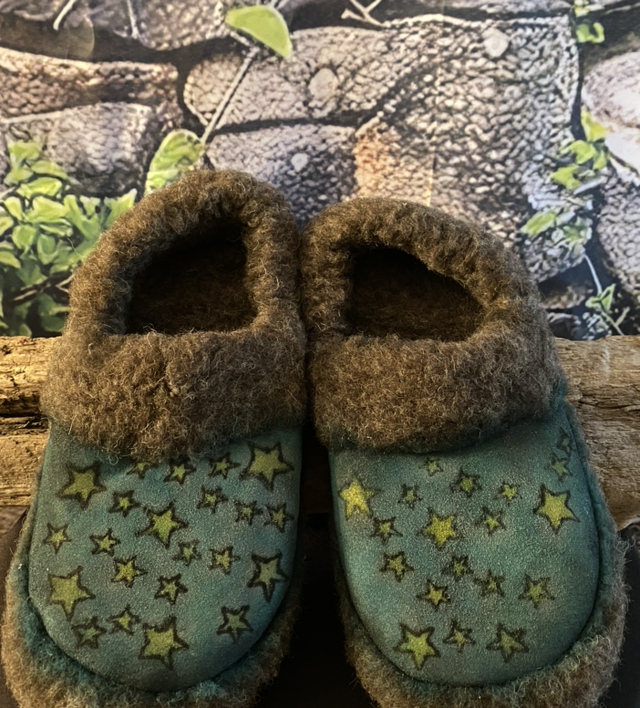 Lammfell Hausschuhe STARS