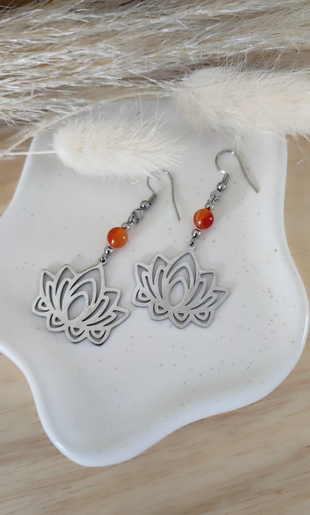Boucles d'oreilles Fleur de lotus Cornaline