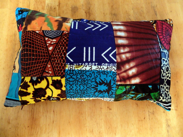 Housse de coussin KËR - 30x50cm - Patchwork wax